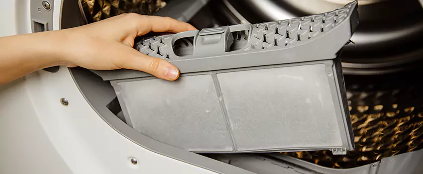 Signs Of A Clogged Dryer Lint Trap in Wailuku, Hawaii